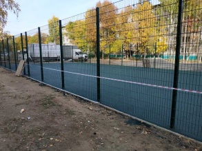 Забор на спортивную площадку 40 метров фото в Красноармейске