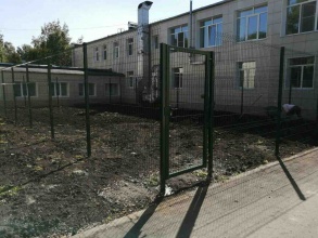 3D заборы для школы 15 метров фото в Красноармейске