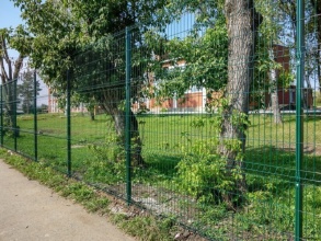 3D заборы для школы 90 метров фото в Красноармейске